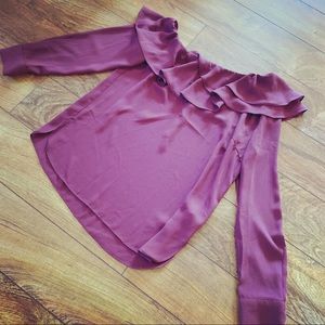 Piscina one shoulder ruffle blouse (Stitch Fix)